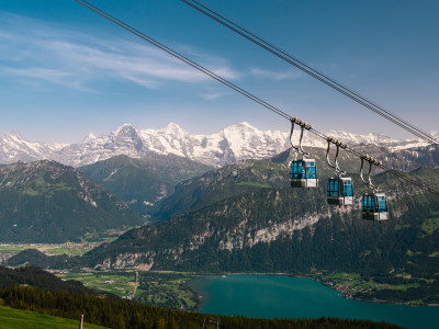 Gondelbahn niederhorn mit Thunersee
