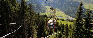 Luftseilbahn Brunni zum familiären Ausflugsziel hoch über Engelberg