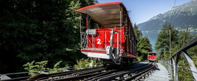Historische Standseilbahn Giessbach zu den Giessbachfällen
