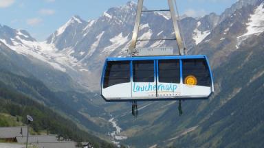 Aerial cableway in the Lötschental up to the Lauchernalp